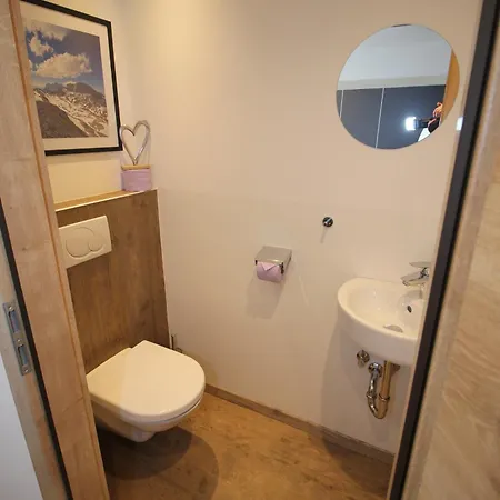 Zur Stockerin - * سخلادميخ