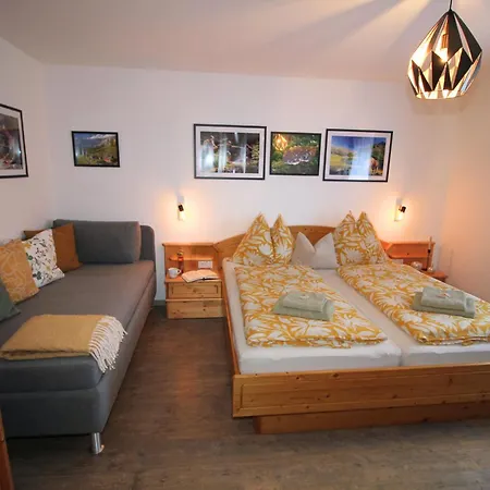 Zur Stockerin - سخلادميخ